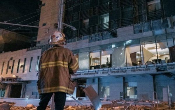  Удар по центру Харькова: поврежден отель Kharkiv Palace и жилой дом, 21 пострадавших 