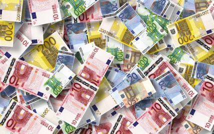  Курс валют на 25 декабря: сколько стоят доллар, евро и злотый 