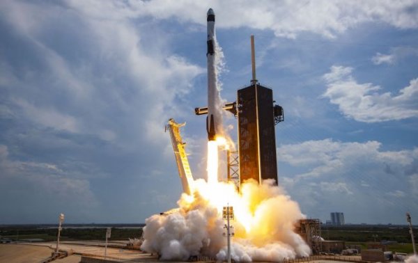  SpaceX запустила ракету с двумя военными спутниками Германии 