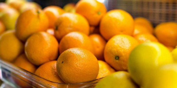 Almost 90 UAH per kilogram: supermarkets sharply increased prices for citrus fruits before the holidays