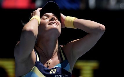 
Историческое достижение: Ястремская вышла в полуфинал Australian Open-2024
