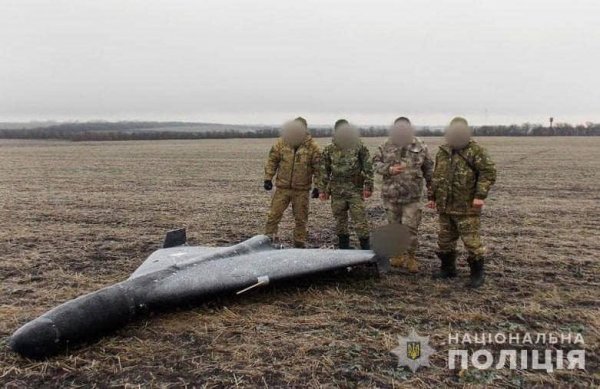 The blogger showed how the Ukrainian Armed Forces carefully land the Shaheds in the fields: soon they will fly in the opposite direction (PHOTO)
