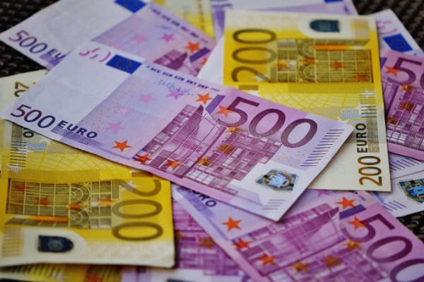 The European Union will ban cash payments in the amount of more than 10 thousand euros