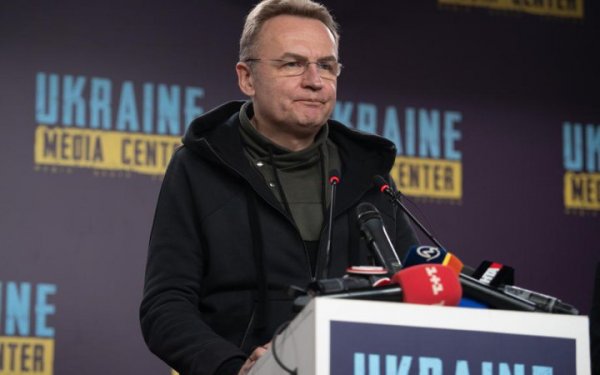 Lviv’yans who will sign a contract with the DShV or a thousand infantry, marines, ></p>
<p> Andrey Sadovy </p>
<p >Residents of Lvov who sign a contract with military units of the Airborne Assault Forces and the Marine Corps will be paid 50 thousand hryvnia.</p>
<p>The mayor of the city Andrey Sadovyi reported this on Telegram. </p>
<p>“50 thousand hryvnia from the Lvov society to everyone who decided to sign a contract with the military units of the Airborne Assault Forces and the Marine Corps,” he wrote.</p>
<p>The decision was made today at the Executive Committee. According to the head of the city, this will be additional motivation and support for the guys who decided to defend Ukraine.</p>
<blockquote class=