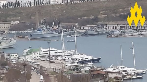 The storm has subsided: ATESH reported the relocation of Russian Black Sea Fleet launch vehicles in Sevastopol ( photo)