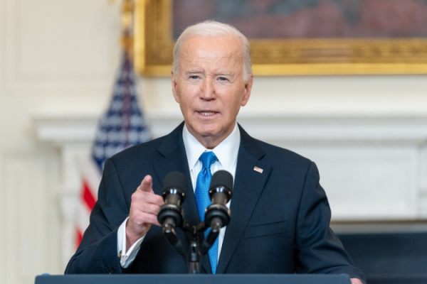 Biden announced more than 500 new sanctions against Russia 