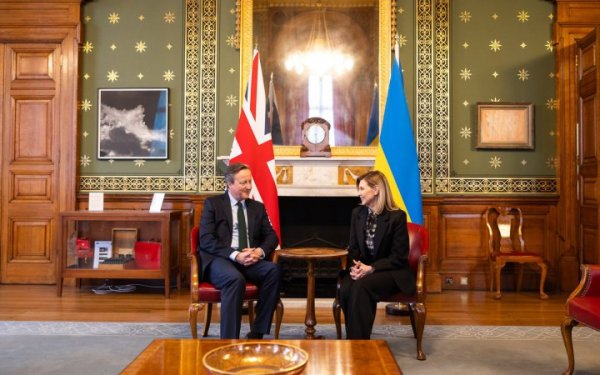 Elena Zelenskaya met with two British ministers
