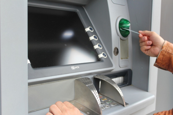  Maximum amount of cash withdrawal from ATMs: limits of Ukrainian banks 