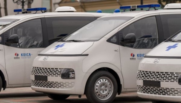 South Korea transferred 10 ambulances to Ukraine