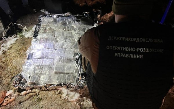 A drone with drugs worth 13 million hryvnia was landed in Volyn