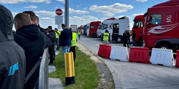 The State Border Guard Service reported on the situation on the border with Poland and named the maximum blocked checkpoints