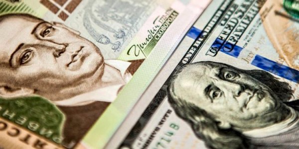 The dollar exchange rate may rise again in Ukraine: banker's forecast for April