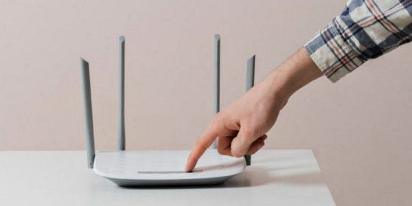 How to improve the quality of a wireless network signal in seconds: experts suggested what needs to be done with a router