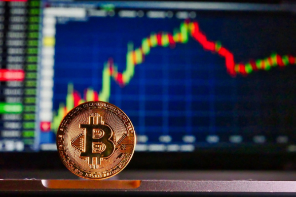 Bitcoin fell sharply after historical record 