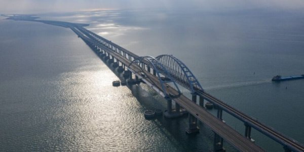 The Crimean Bridge will be destroyed in the first half of this year: the media reported that the power steering was preparing for a new strike