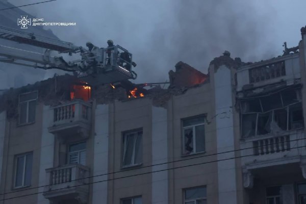 Zelensky reacted to the Russian strike on the Dnieper and showed photos of the consequences