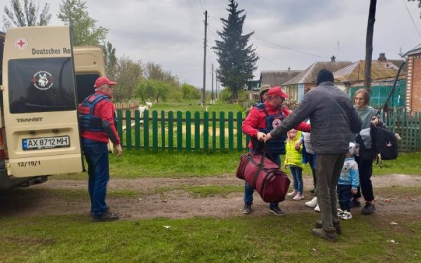 Families with children were forcibly evacuated from a village in the Kharkov region