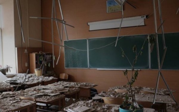 The Russians destroyed two schools and kindergartens in Kherson