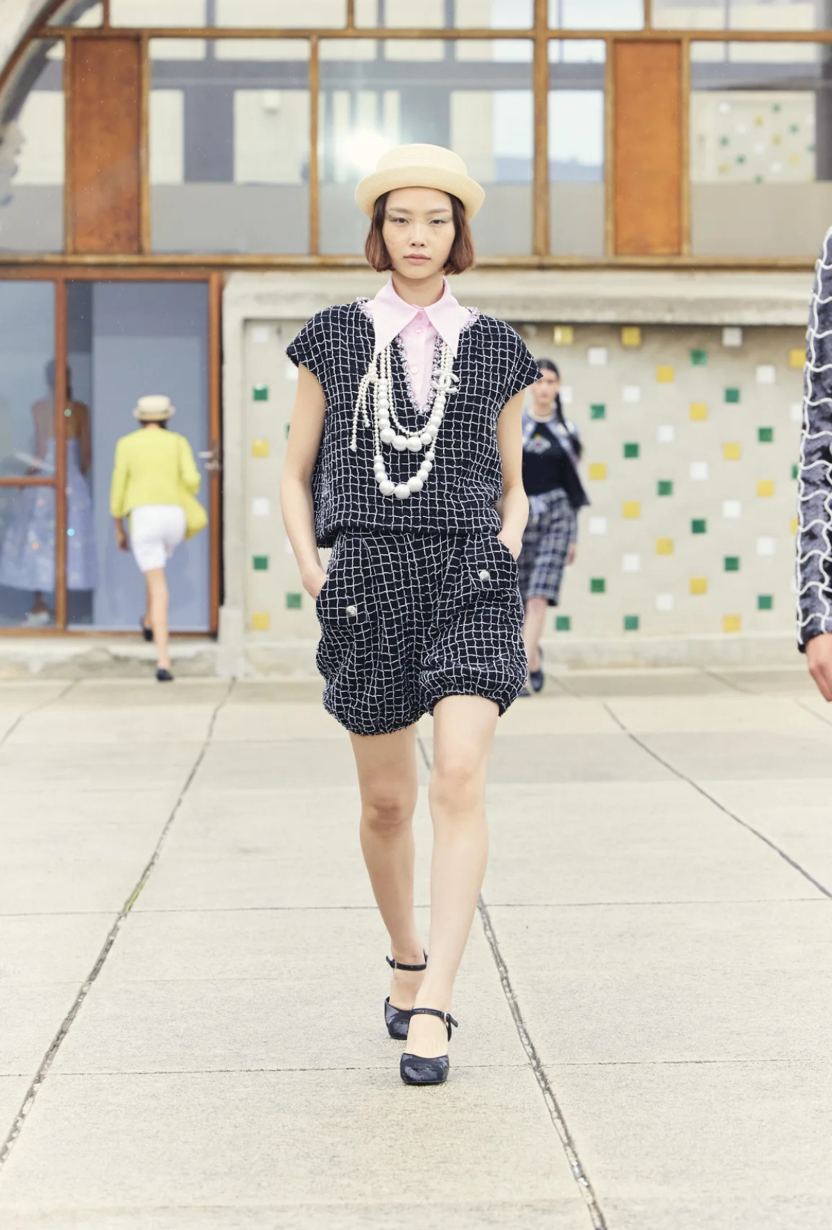 Chanel Cruise 2024/25 solar energy of Marseille in the new collection of Virginie Viard