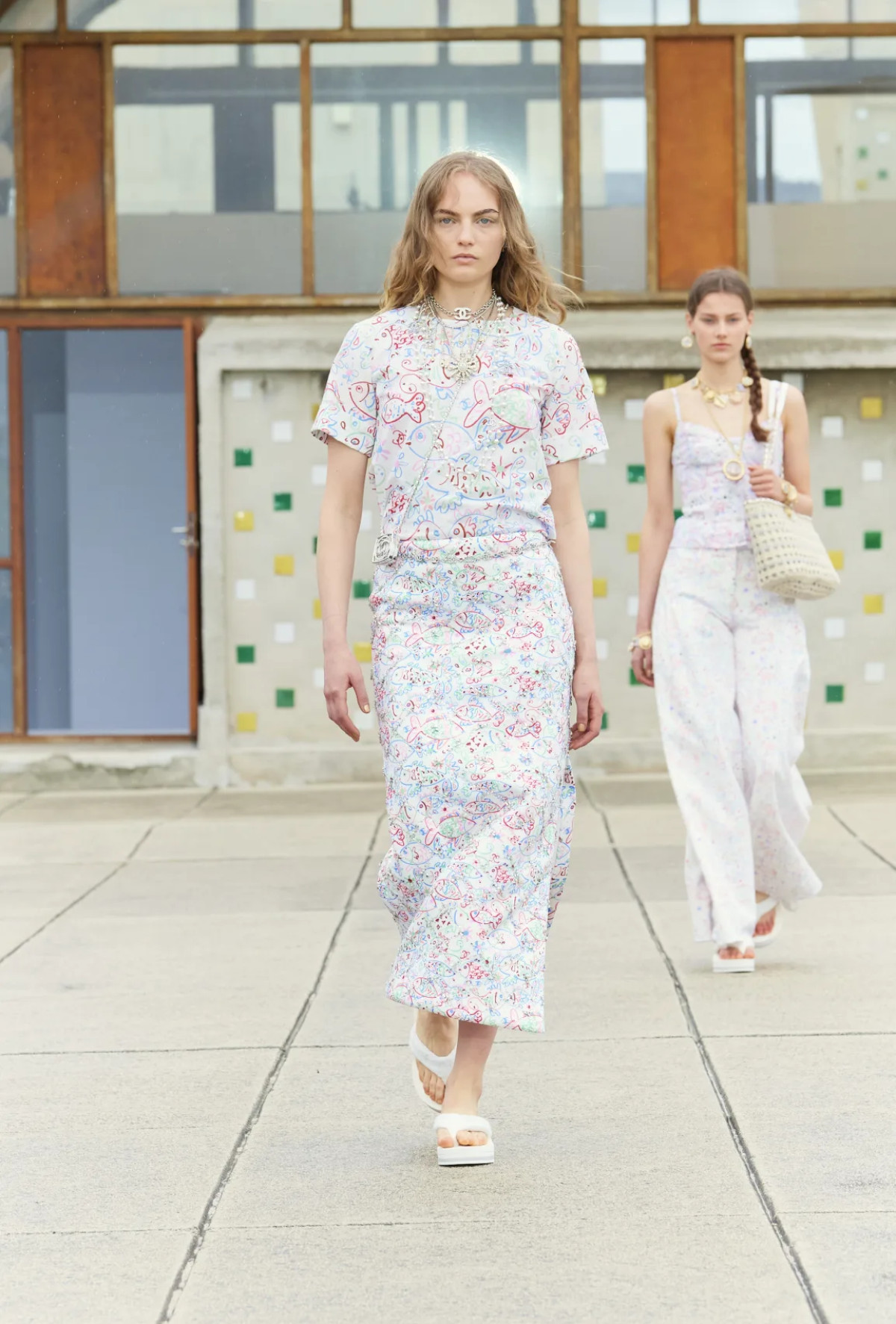 Chanel Cruise 2024/25 solar energy of Marseille in the new collection of Virginie Viard
