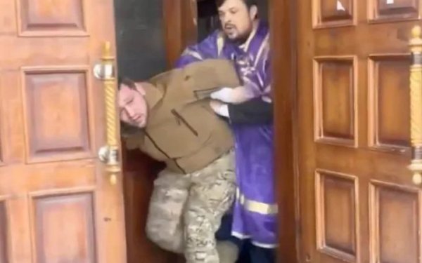 The court sentenced a cleric of the UOC MP from Khmelnitsky who beat a military man 