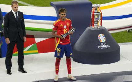  Set another record: the 17-year-old Spanish prodigy became the best young player of Euro 2024 