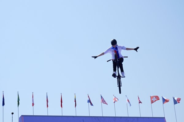  2024 Olympics: Epic Photos of Participants from Ukraine and Around the World 