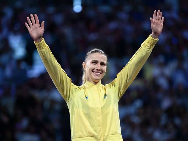  Ukraine's first medal at the 2024 Games in Paris: bright photos of Kharlan from the Olympic podium 