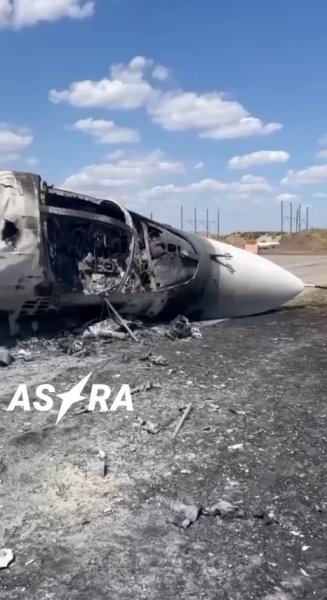 Video of the destroyed Su-34 fighter jet at the Morozovsk airfield in the Rostov region has been shown online