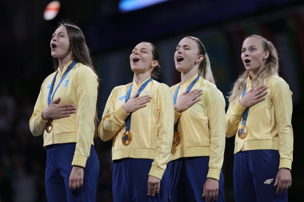  Crazy joy: the most striking photos of Ukrainian sabre fencers after winning gold at the 2024 Olympics 