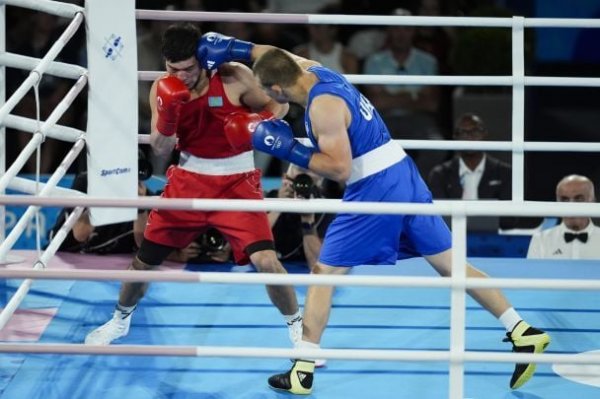  Third gold medal for Ukraine: Spectacular photos of Khyzhnyak's triumphant fight in the 2024 Olympics final 