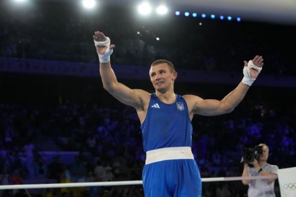  Third gold medal for Ukraine: Spectacular photos of Khyzhnyak's triumphant fight in the 2024 Olympics final 