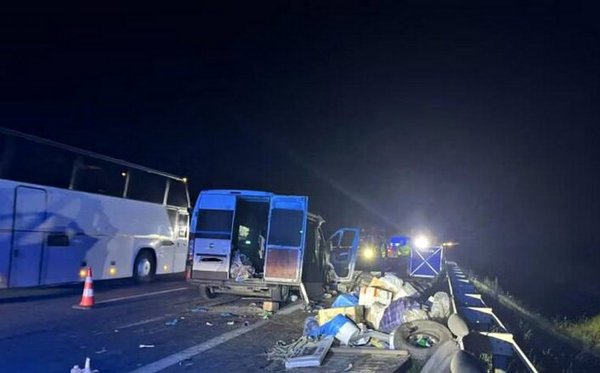 A minibus with Ukrainians was involved in an accident in Poland, there are fatalities - Media (PHOTO)