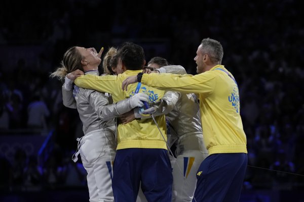  Crazy joy: the most striking photos of Ukrainian sabre fencers after winning gold at the 2024 Olympics 