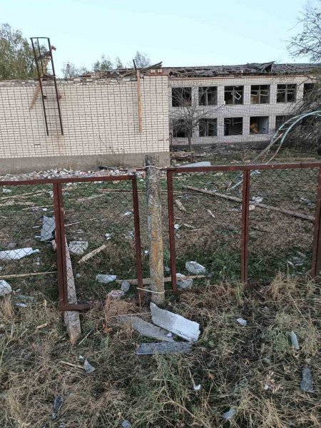 Russia carried out an airstrike on a school in the Kherson region - OVA (PHOTO)