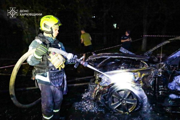 The State Emergency Service reported on the consequences of the evening airstrike by the Russian Federation on Kharkov (PHOTOS)