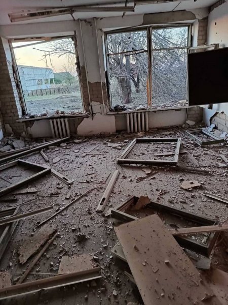 Russia carried out an airstrike on a school in Kherson region —OVA (PHOTO)