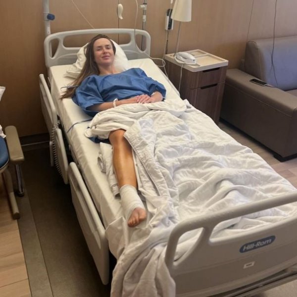  Svitolina Underwent Surgery and Shared Photos from Hospital Room 