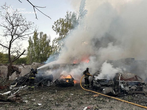 In the morning, the Russian Federation launched a massive attack on Zaporizhia, there are casualties - the State Emergency Service (PHOTOS and VIDEO)