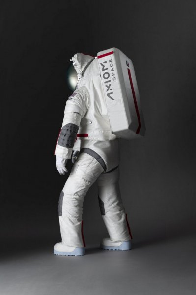 Axiom Space Shows Off Spacesuit Developed for NASA's Artemis 3 Lunar Mission (PHOTOS)