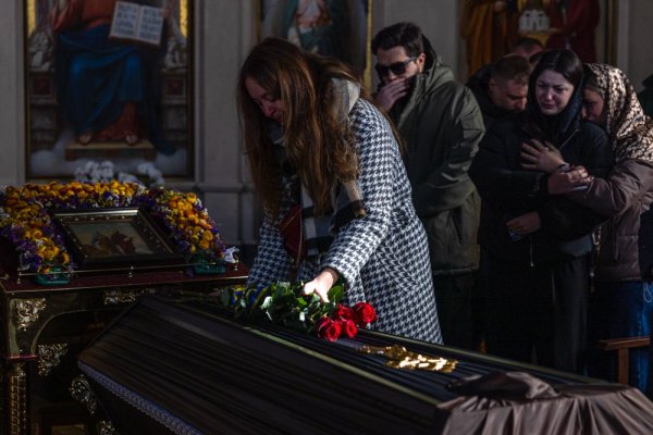 Kiev bids farewell to former Kherson deputy Yevhen Matkovsky, who died</p></img>
<p><p><img decoding=