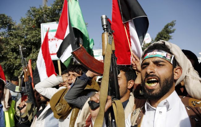 Near the capital Yemen, moons erupted after the Houthi attack on Israel