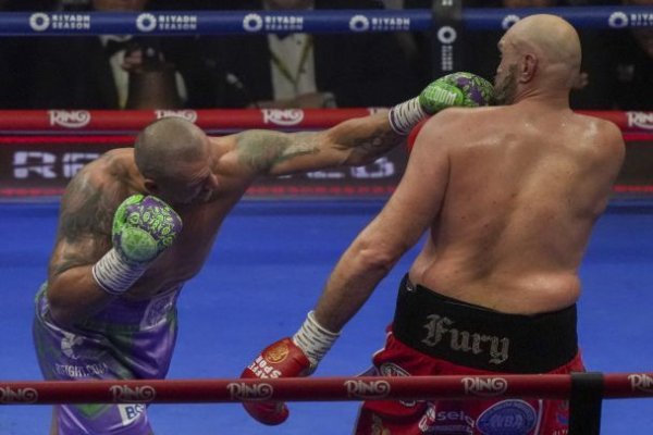  Usyk defeats Fury for the second time: vivid photos of the fight for the world title 