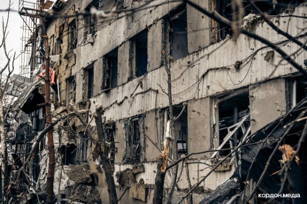 Occupiers dropped an aerial bomb on the infrastructure of Sumy, the media showed footage of the destruction