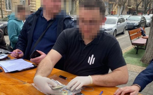 In Odessa region, an entrepreneur with officials of the State Service for Food Safety and Consumer Protection organized extortions from grain traders an entrepreneur who is a participant in the scheme of extortions from exporters of the 