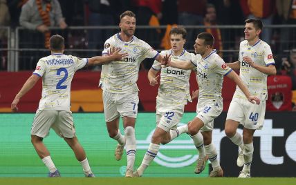  Yarmolenko's double earns Dynamo a draw in a crazy Europa League match with Galatasaray (video) 