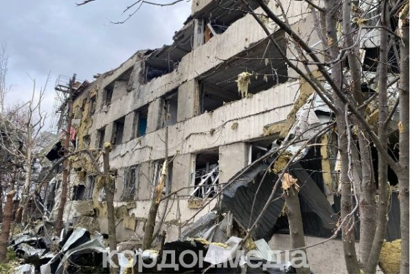 Occupiers dropped an aerial bomb on the infrastructure of Sumy, the media showed footage of the destruction