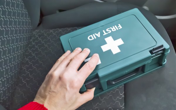 Car First Aid Kit 2025: Everything You Need to Have in Case of an Emergency