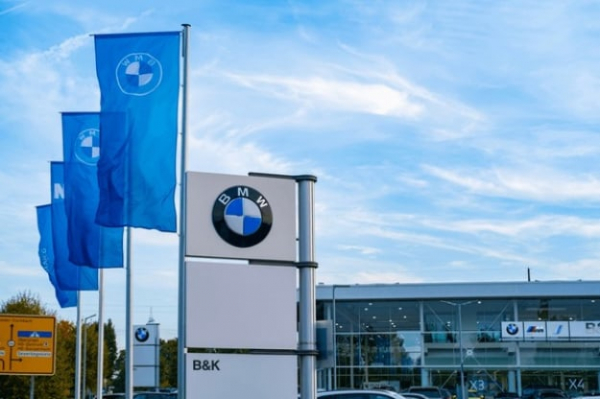 BMW прогнозирует убытки в 1 млрд евро из-за тарифов США