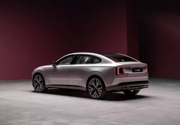 Volvo unveils flagship electric car ES90